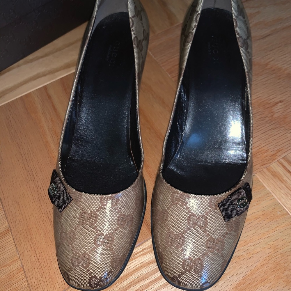 Authentic Gucci Kitten Heels Size 40
